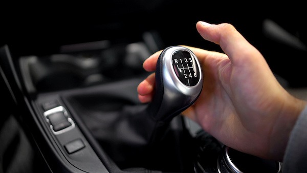 What is The Difference Between Normal Gear Shifters and Short Gear Shifters